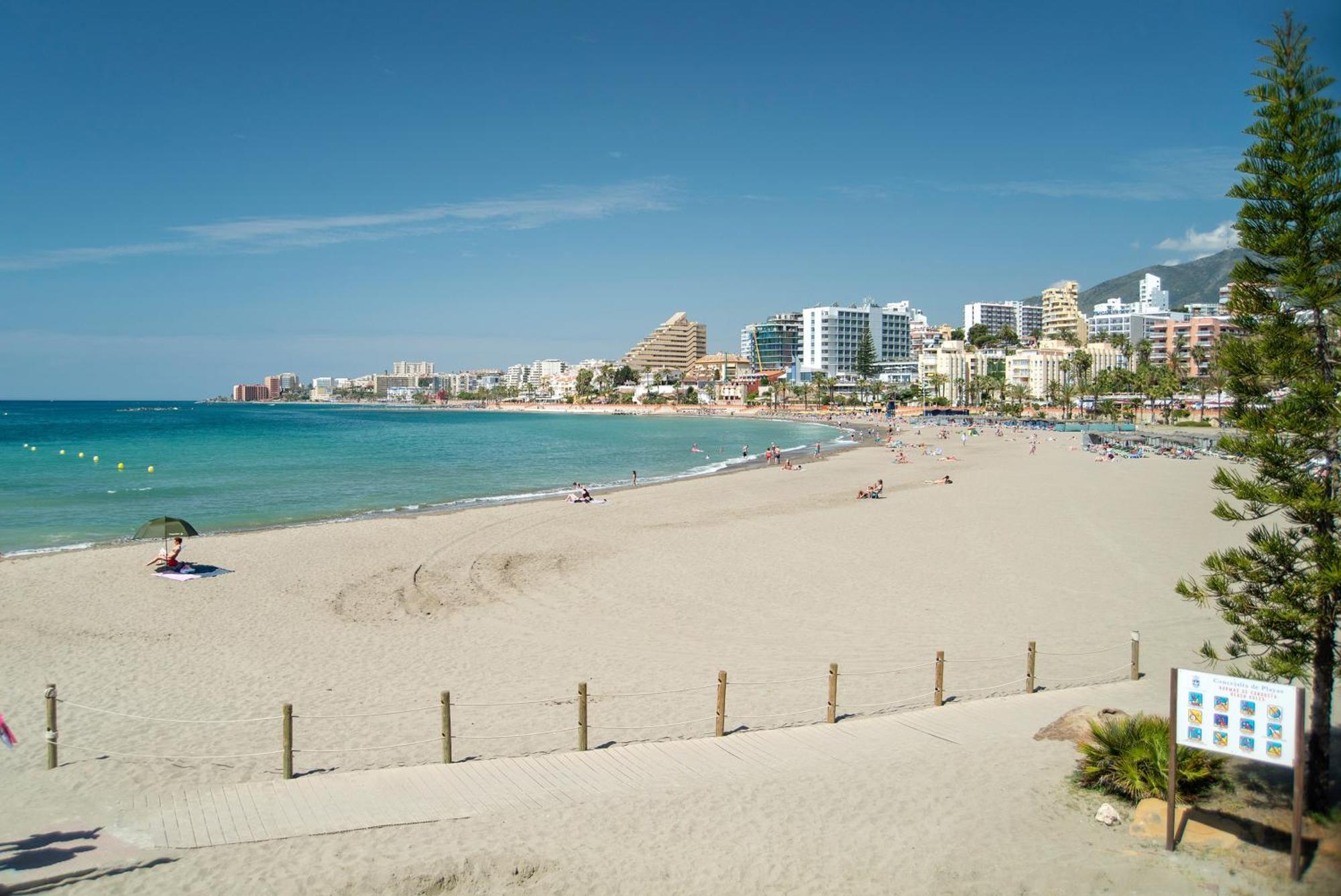 Urb Pueblo Del Parque, Luxury 2 Bedroom Apartment. Fantastic Central Location. Benalmádena Kültér fotó