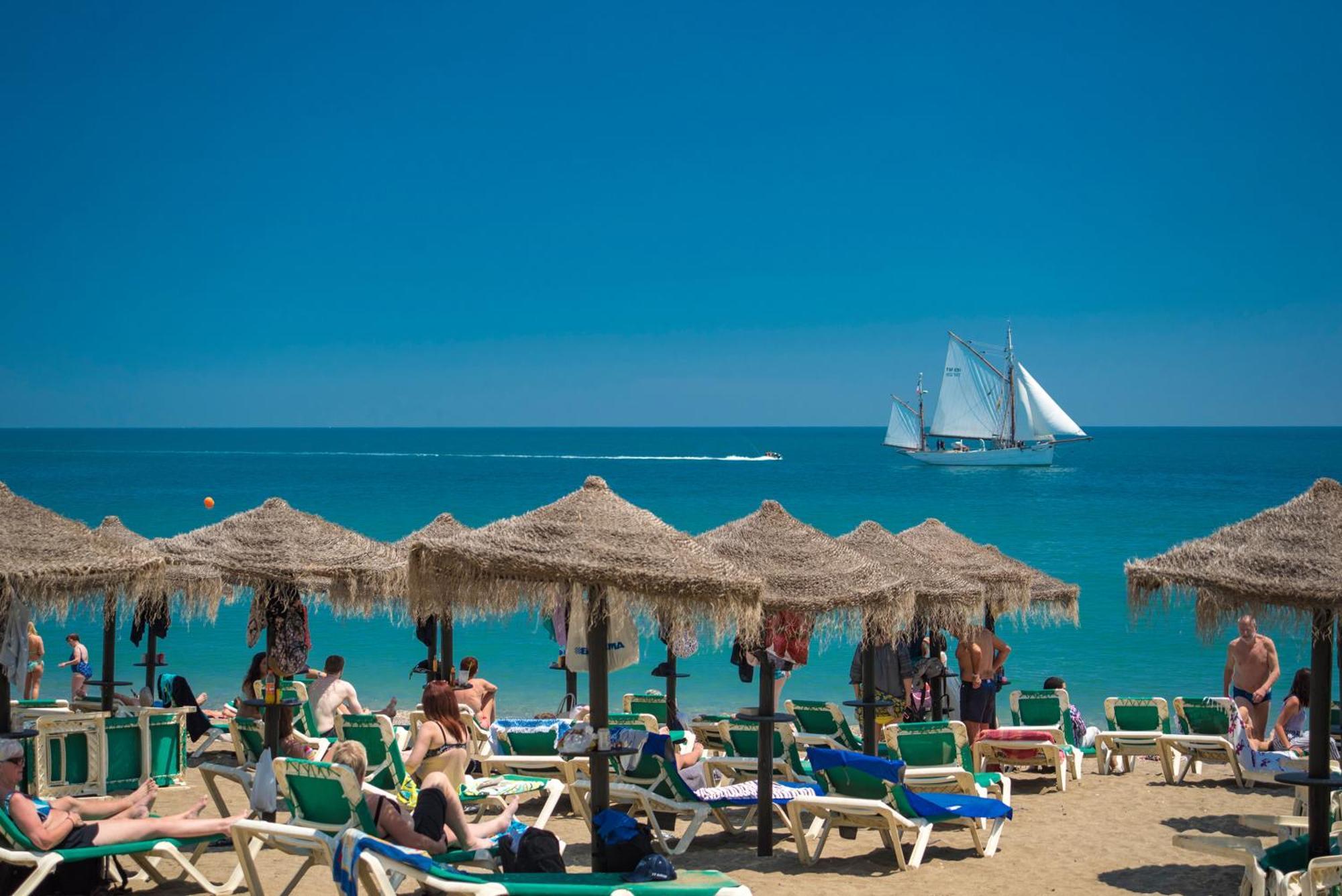 Urb Pueblo Del Parque, Luxury 2 Bedroom Apartment. Fantastic Central Location. Benalmádena Kültér fotó