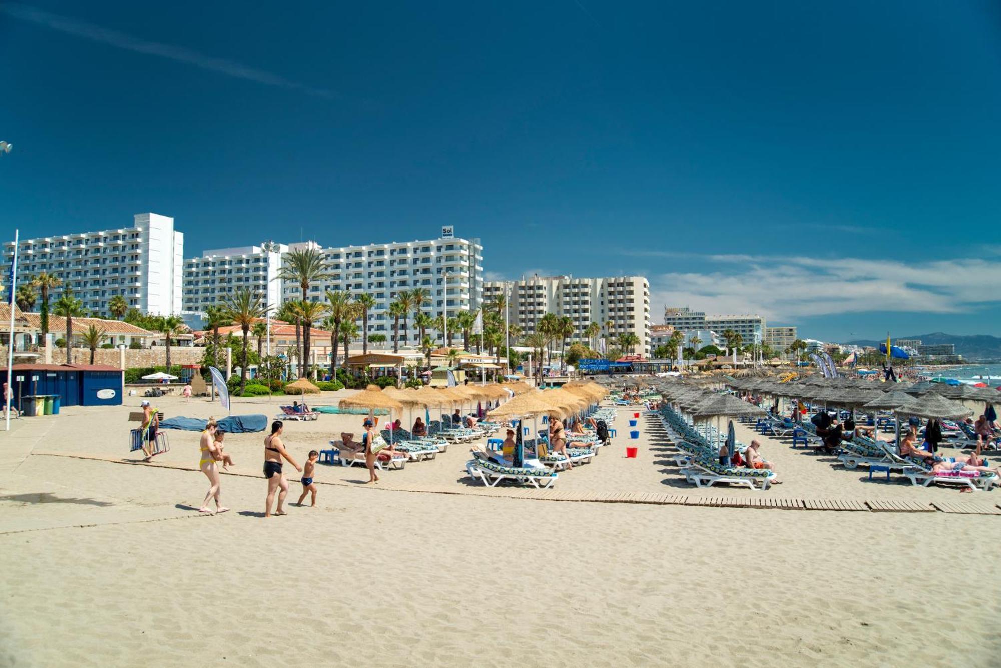 Urb Pueblo Del Parque, Luxury 2 Bedroom Apartment. Fantastic Central Location. Benalmádena Kültér fotó