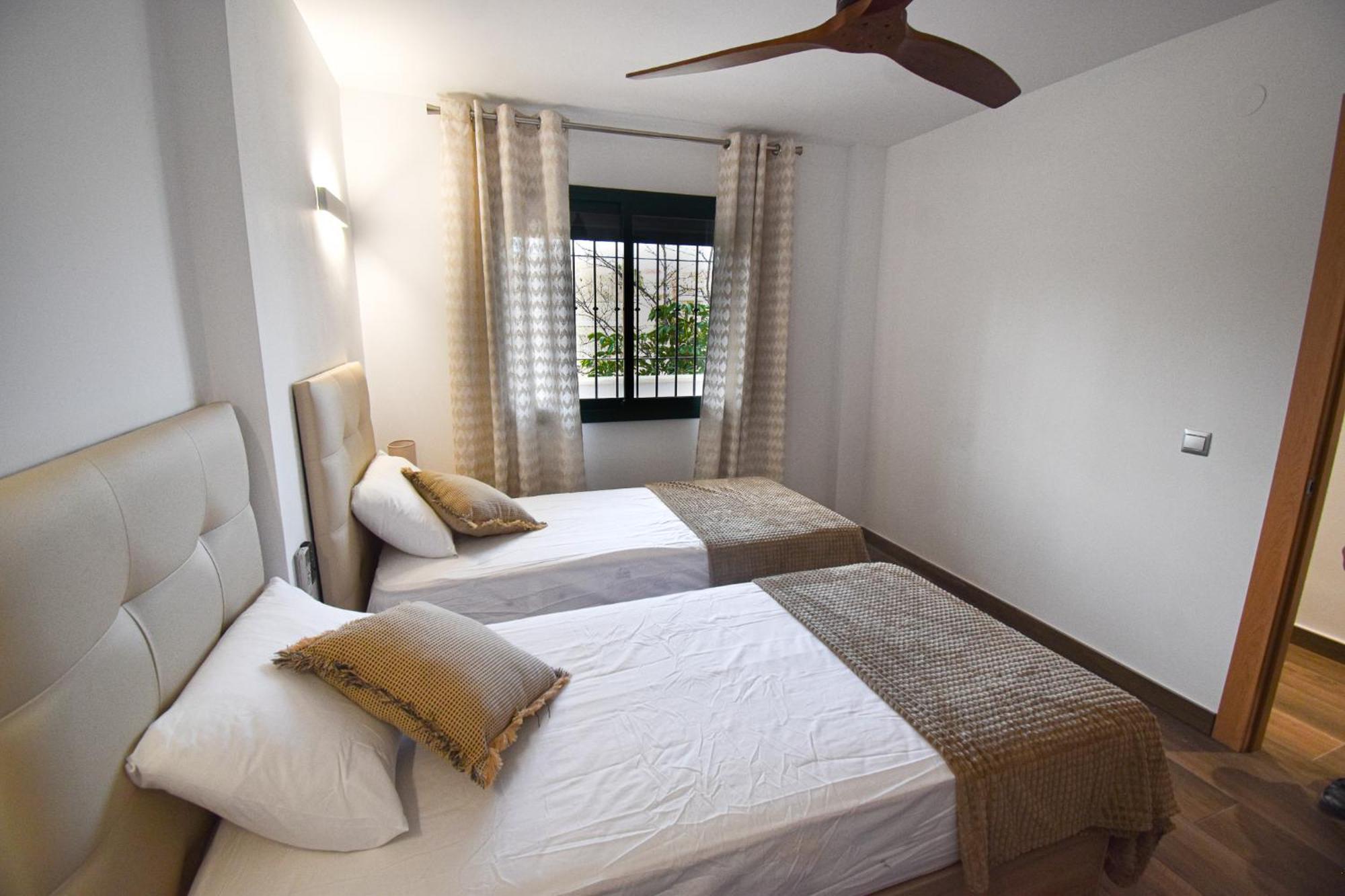 Urb Pueblo Del Parque, Luxury 2 Bedroom Apartment. Fantastic Central Location. Benalmádena Kültér fotó