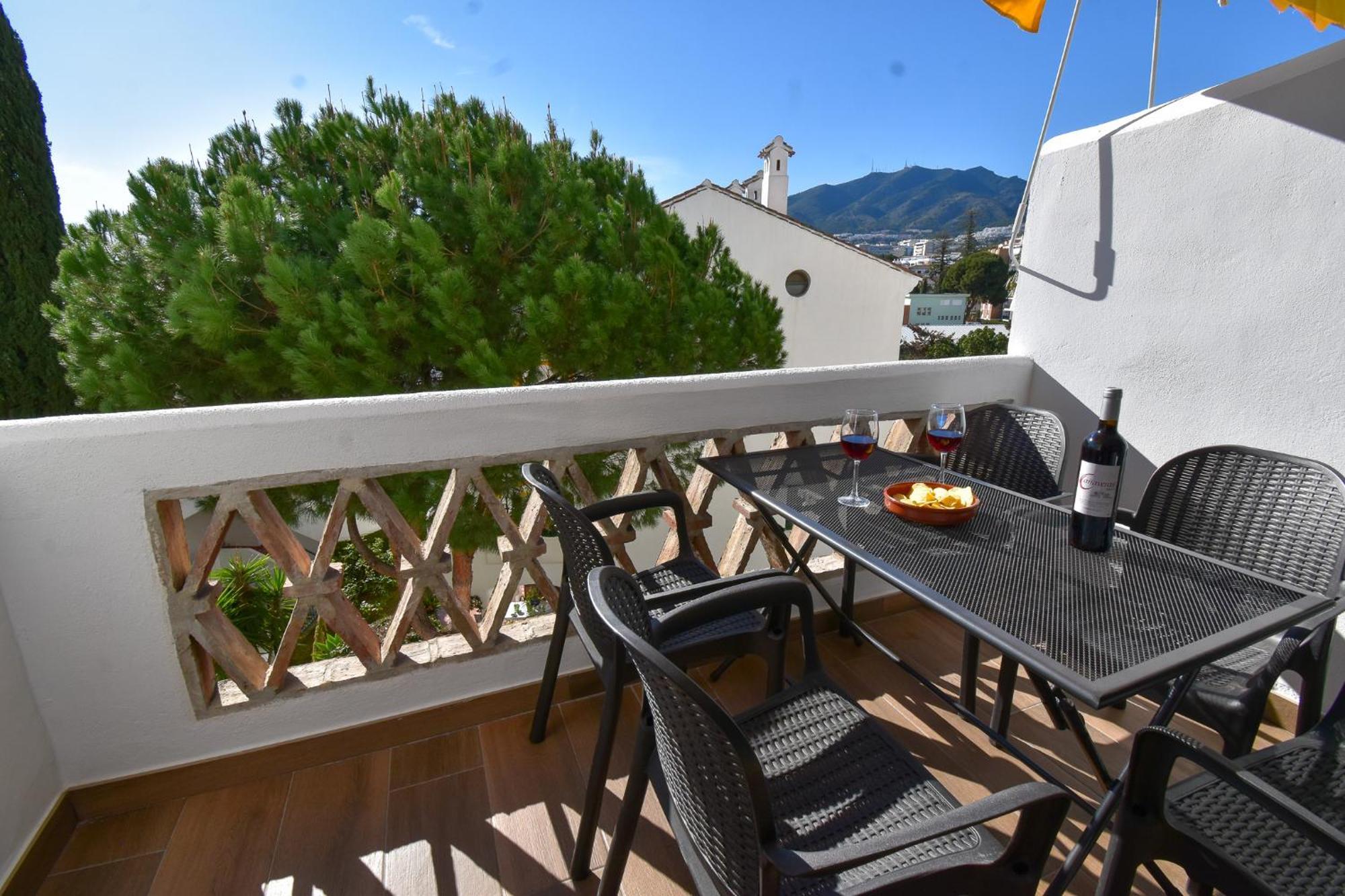 Urb Pueblo Del Parque, Luxury 2 Bedroom Apartment. Fantastic Central Location. Benalmádena Kültér fotó