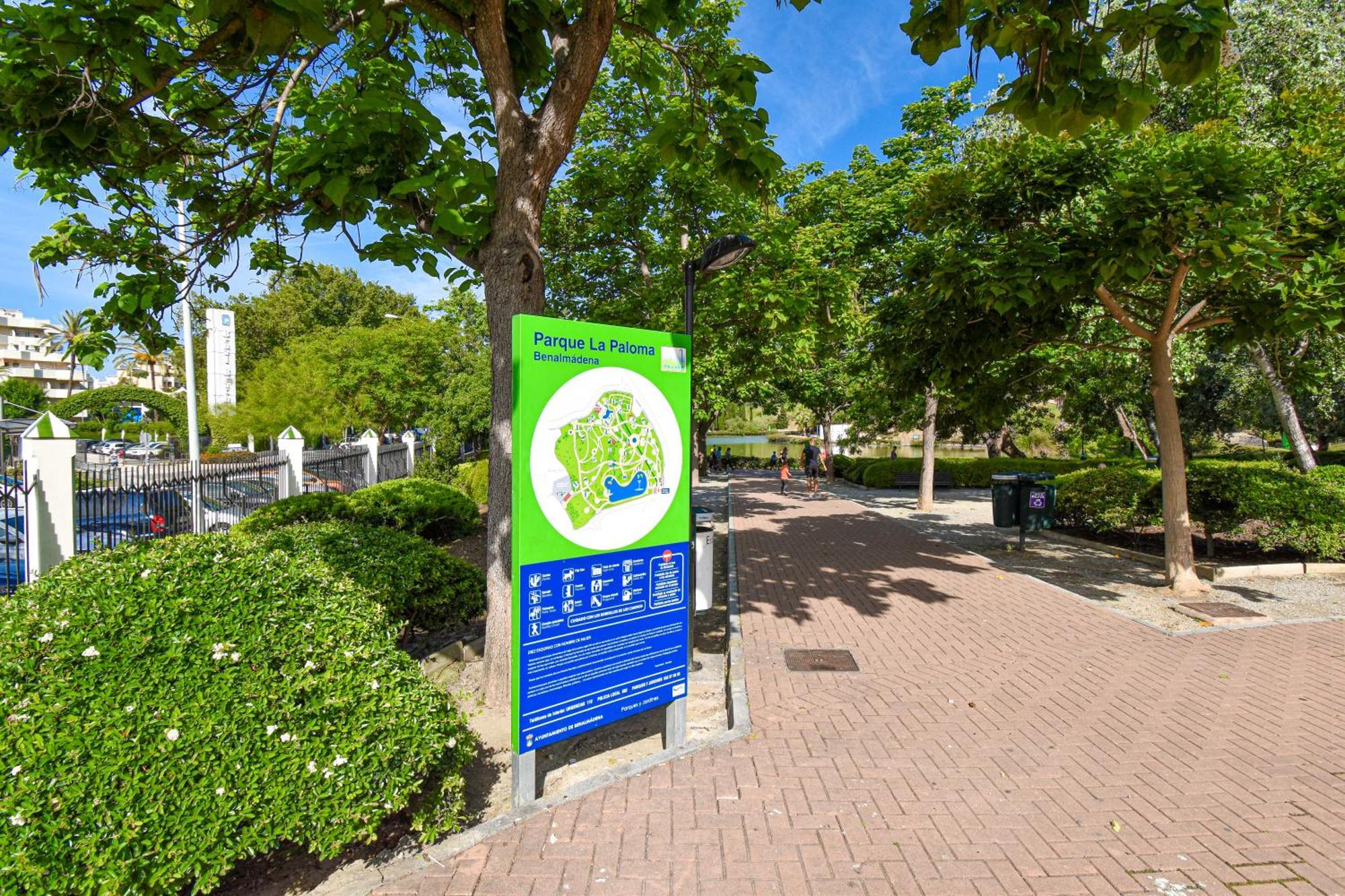 Urb Pueblo Del Parque, Luxury 2 Bedroom Apartment. Fantastic Central Location. Benalmádena Kültér fotó
