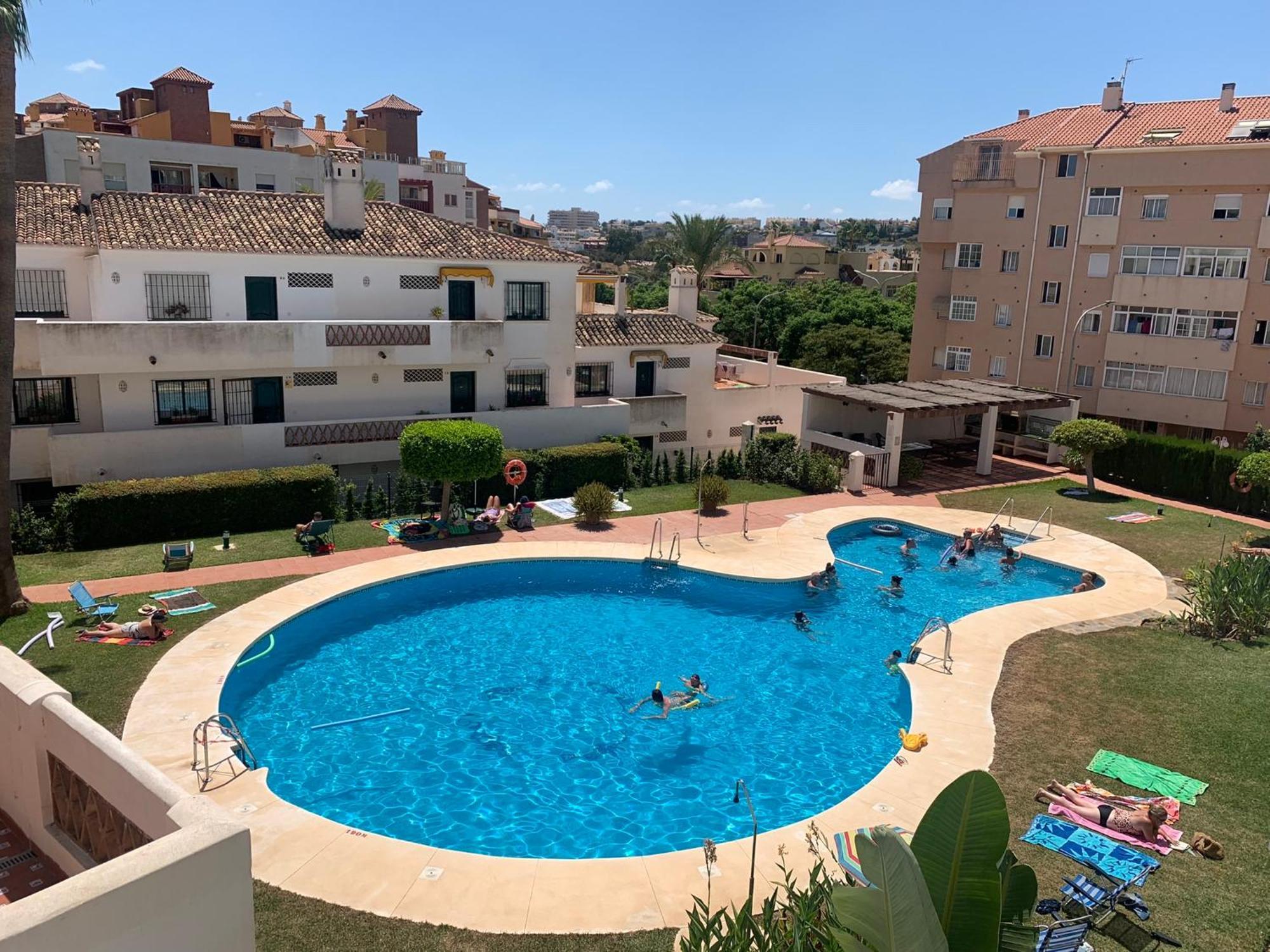 Urb Pueblo Del Parque, Luxury 2 Bedroom Apartment. Fantastic Central Location. Benalmádena Kültér fotó
